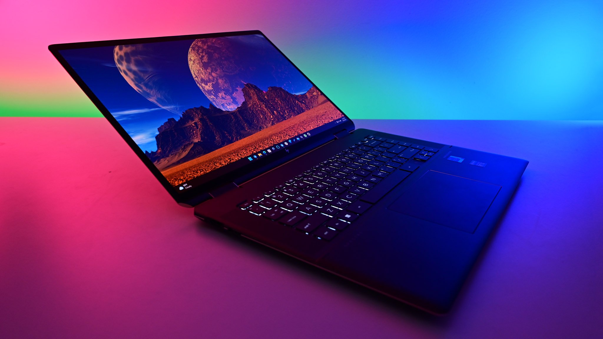 HP Spectre x360 16 - Best Laptop For Trading Forex