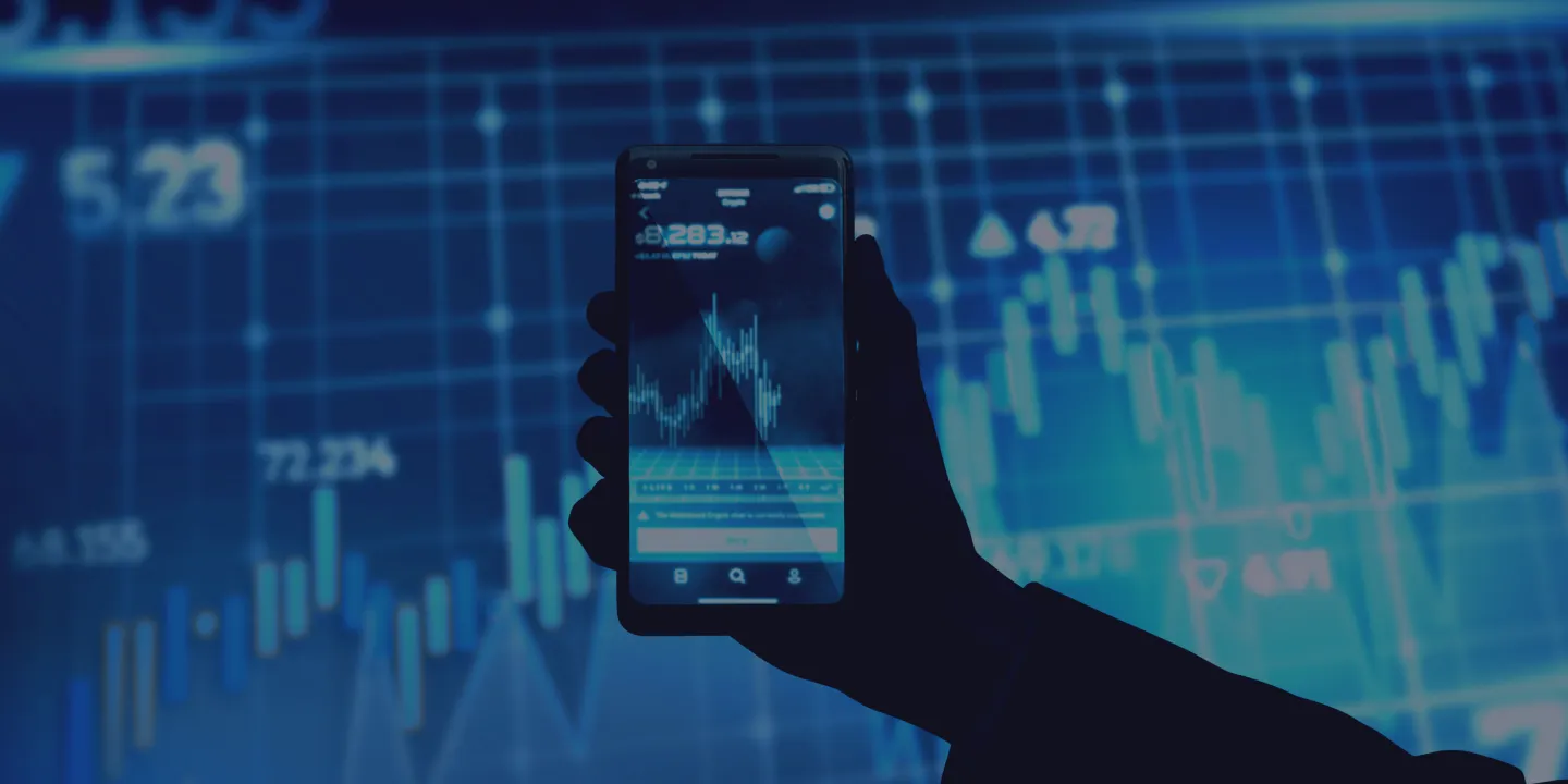 Person with charts - CFD Forex