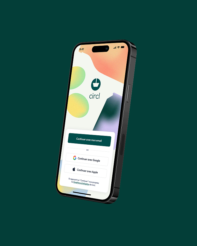 Smartphone avec interface mobile minimaliste et formes colorées vertes, jaunes et oranges.