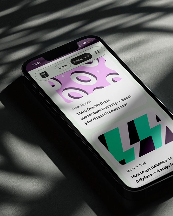 Application mobile Tropee affichée sur smartphone avec interface blog violet et rose