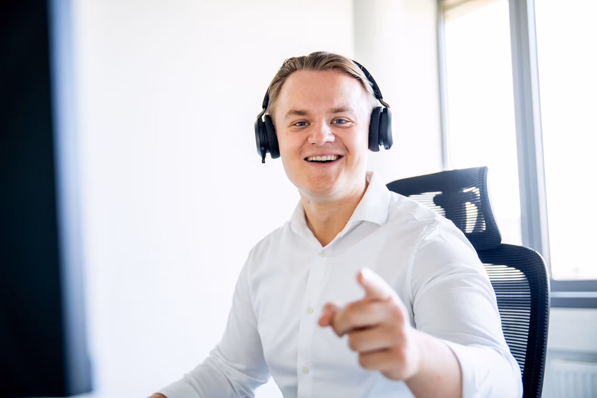 Luca Bernecker Sales Manager Logo
