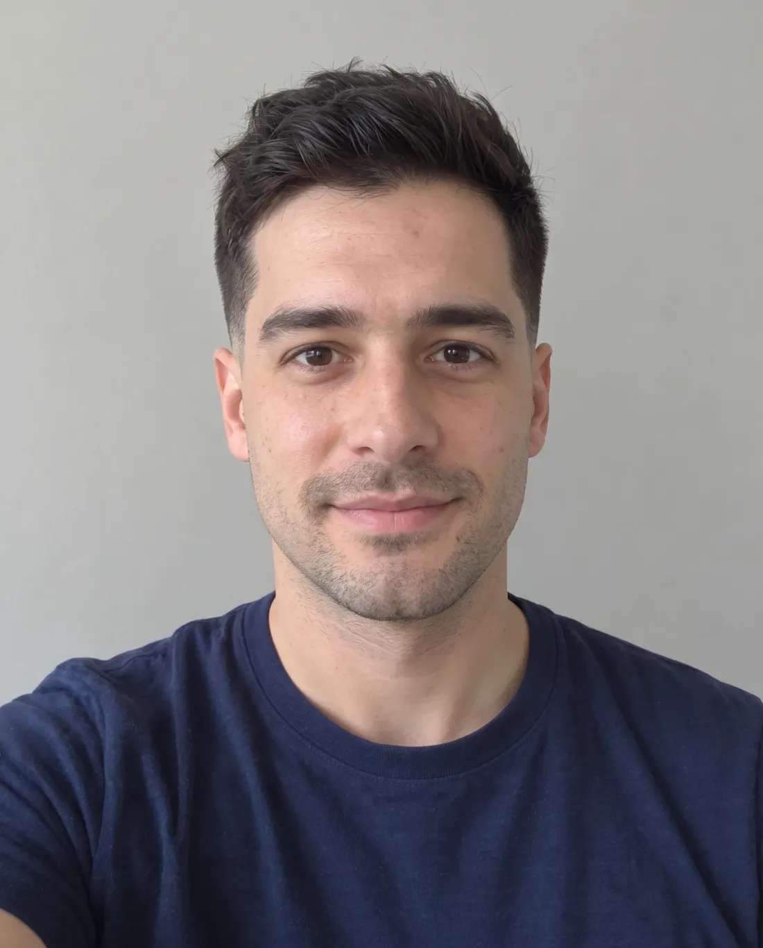 Low taper fade masculino com topo texturizado