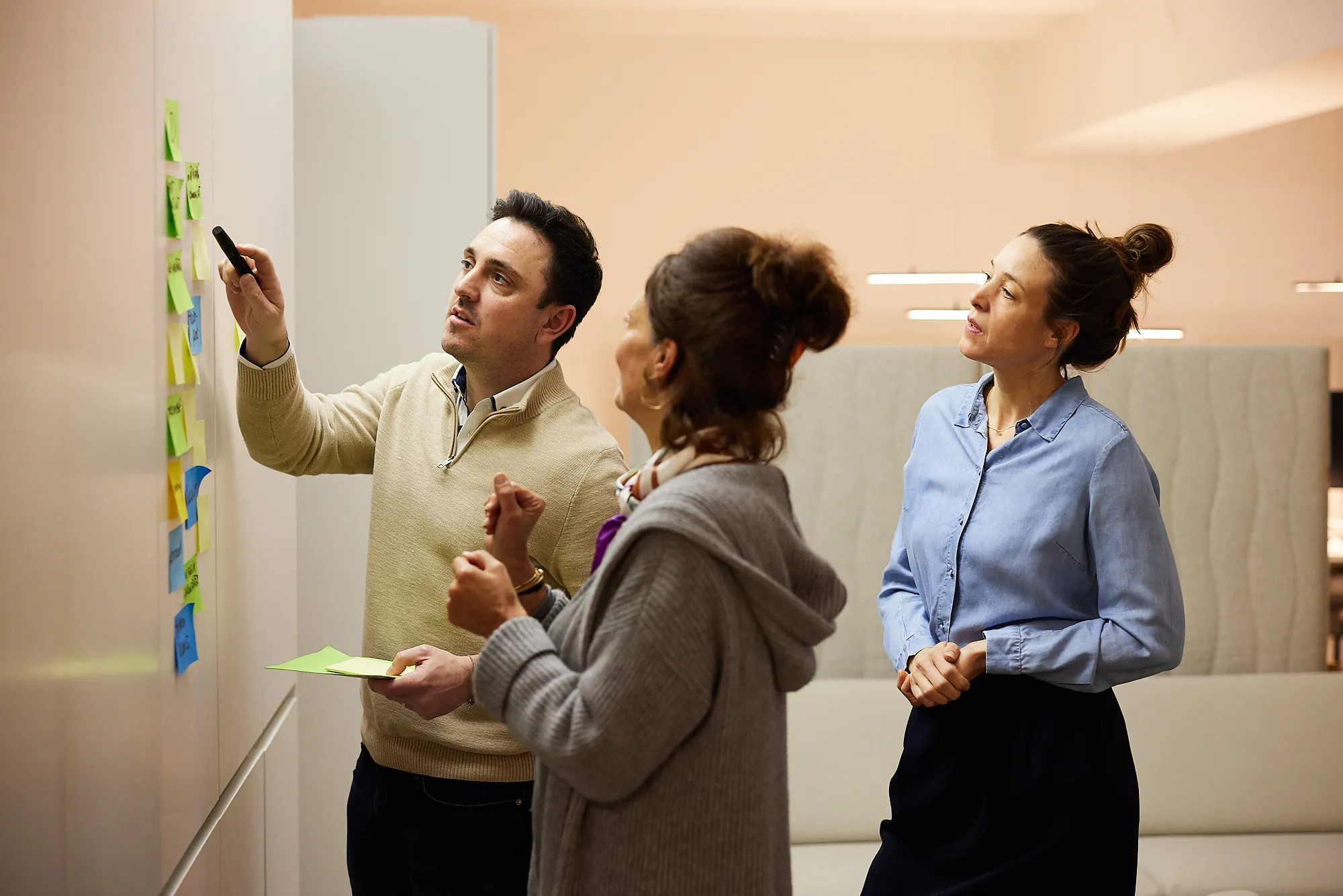 Trainerteam plant einen Workshop