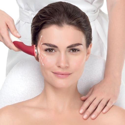 Rejuvenecimiento facial con Hydradermie Guinot en Clínica Vyctoria Logroño
