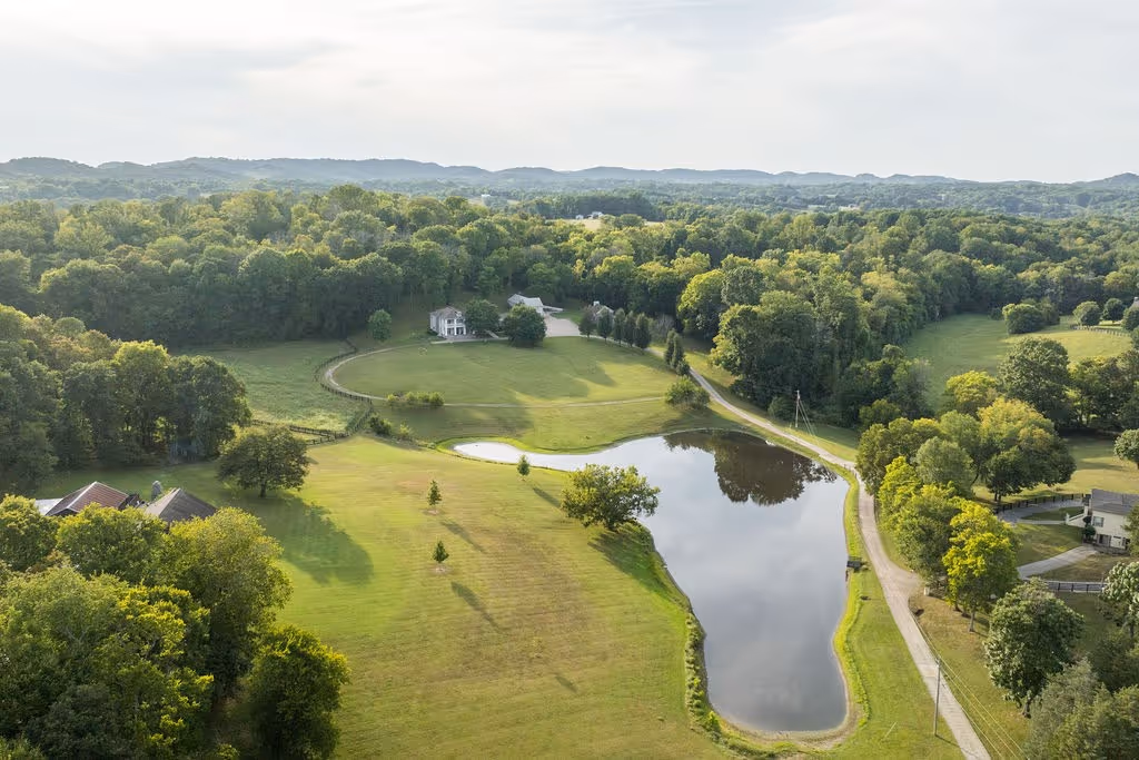 College Grove TN homes and land for sale.