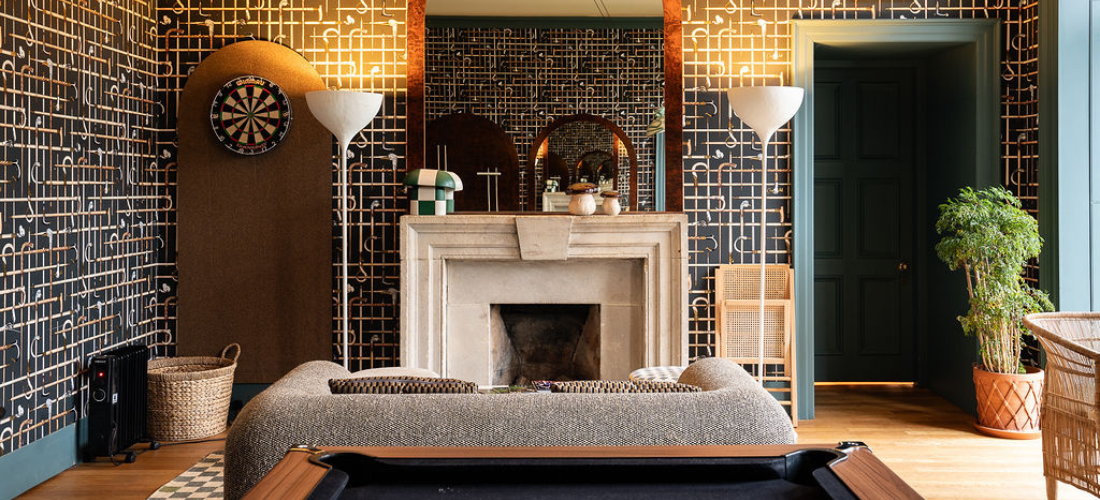 A luxurious lounge in a luxury English hotel