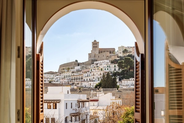 Le cadeau du voyage à Montesol Experimental