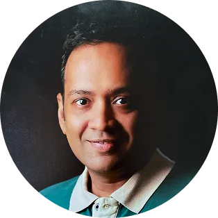 Amit Lohia Headshot