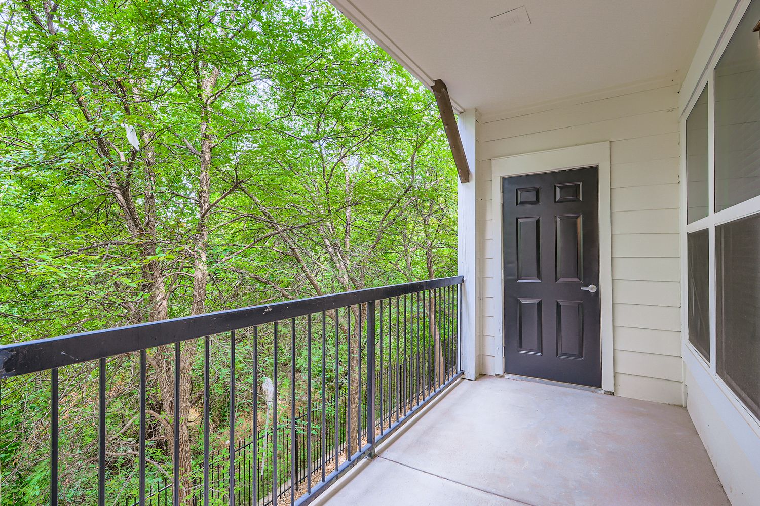 balcony