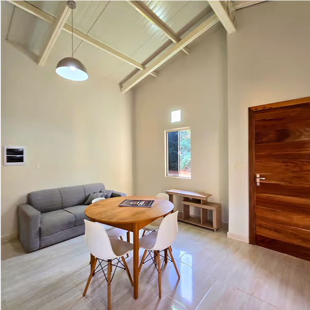 Vista de la sala de la CasaMas modelo Minimalista de 2 dormitorios