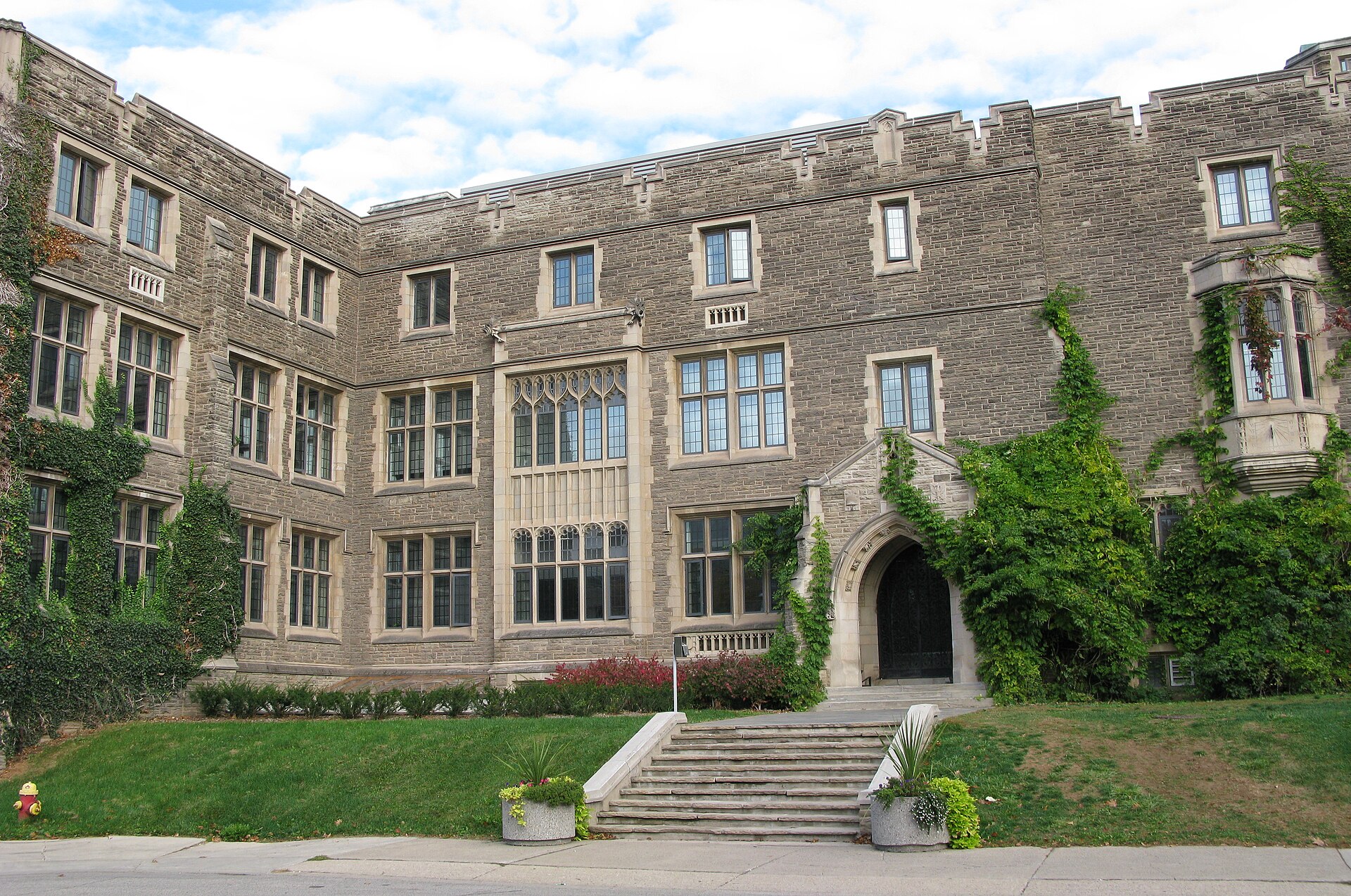 Ivy-covered Hamilton Hall, McMaster University