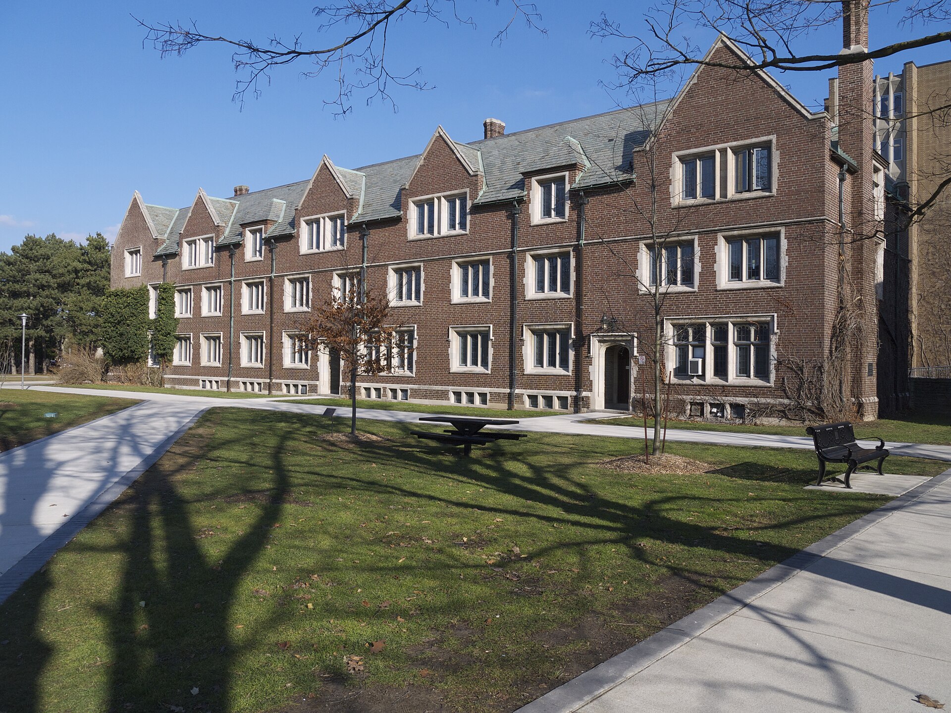 Edwards Hall residence, McMaster University