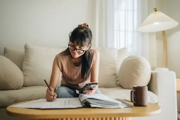 a woman budgeting