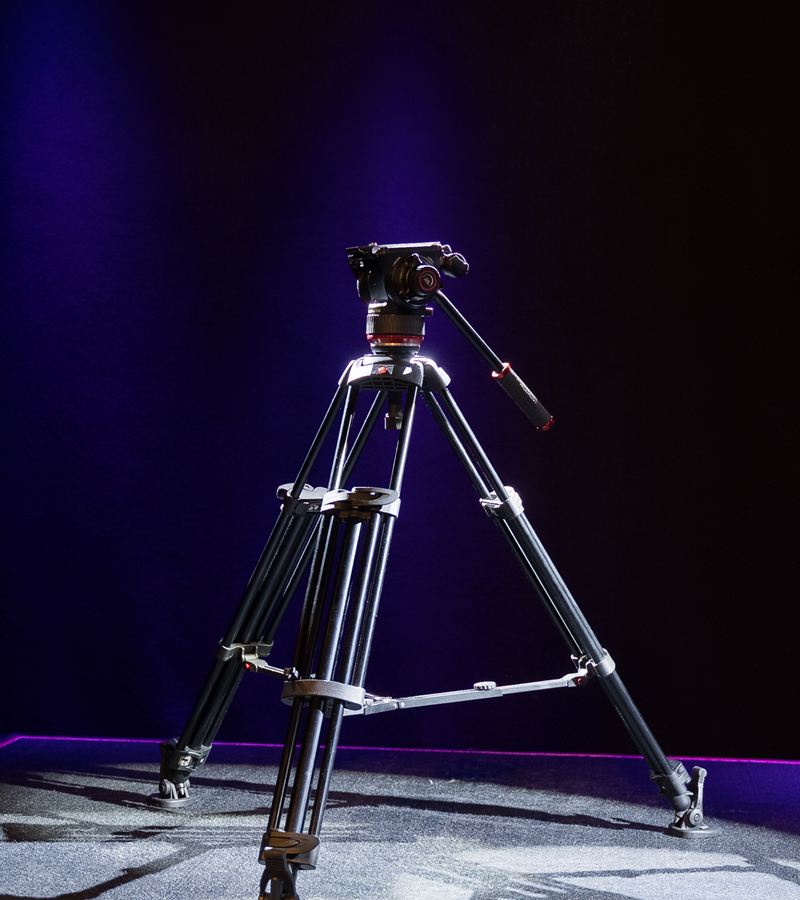 1x Manfrotto Mvttwinma mit Kugelstativkopf