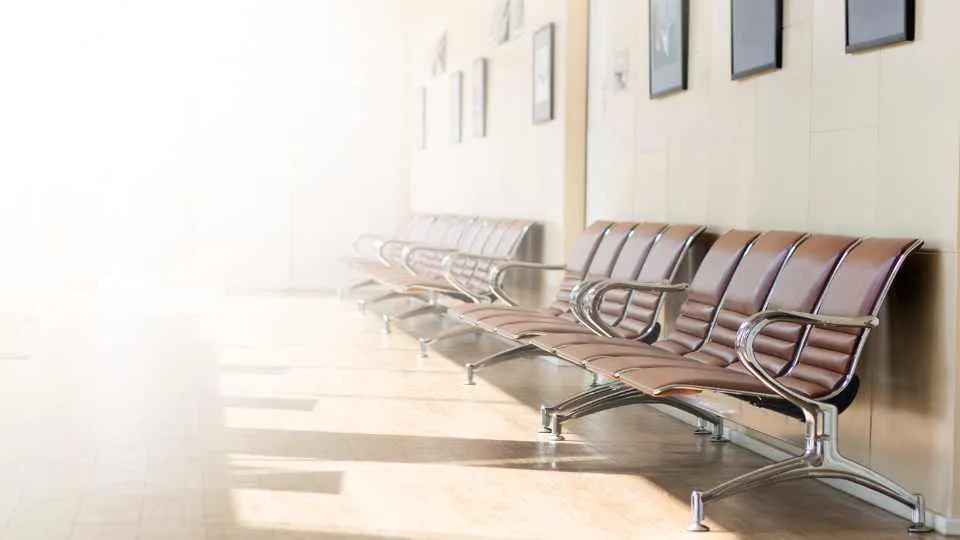 wartehalle-krankenhaus