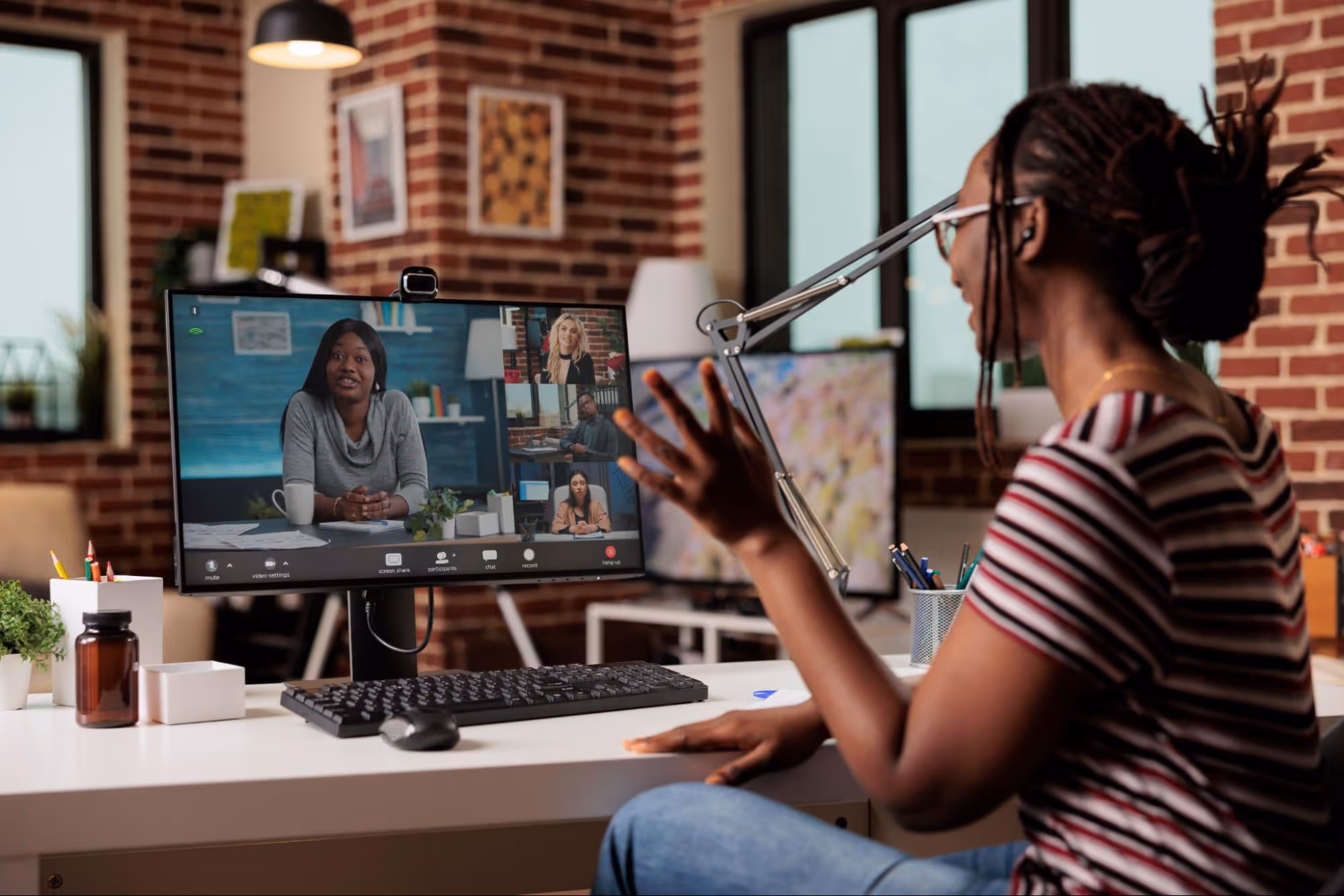 37 Creative Remote Team Building Activities for Distributed Teams