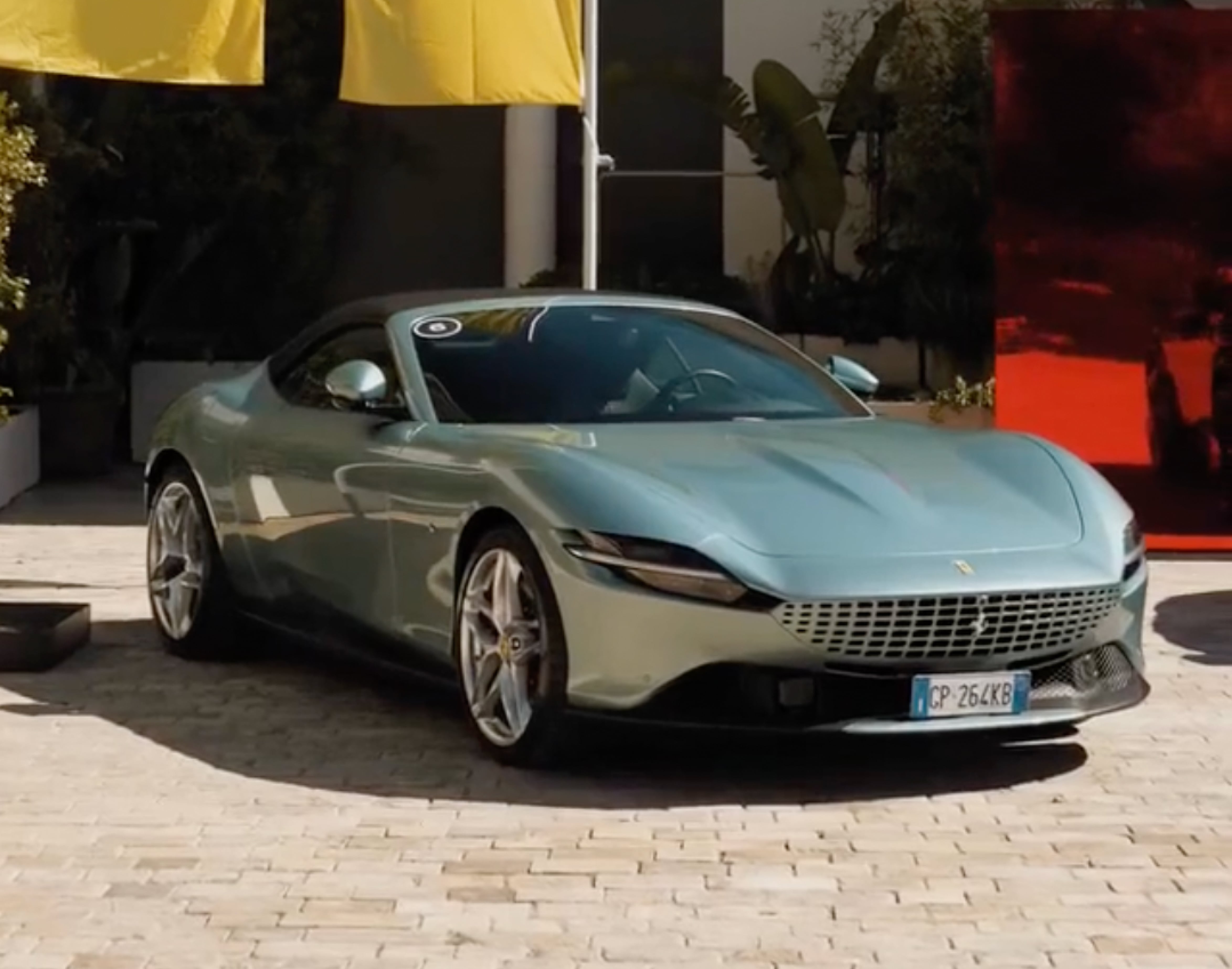 Ferrari x The Maybourne Riviera — Film d’exception