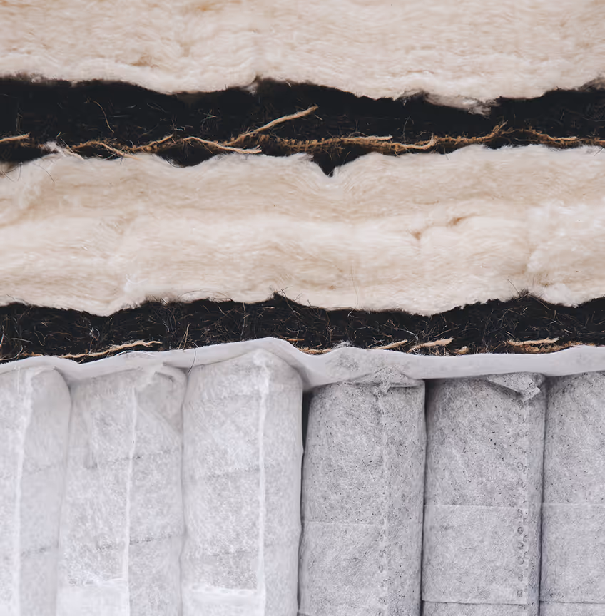 Sezione interna del materasso Materia con i vari strati a vista.