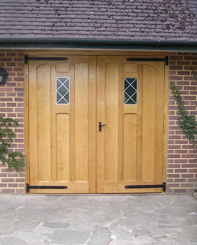 Oak Leaf Gates - Garage Doors