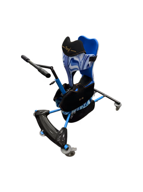 Appareil de rééducation bleu avec siège moulé, poignées et roues pour assistance à la marche.