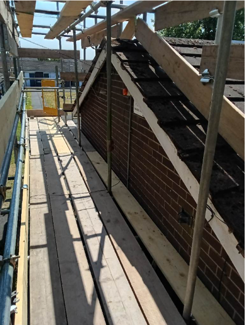 Controlled removal of AIB verge panels at high level