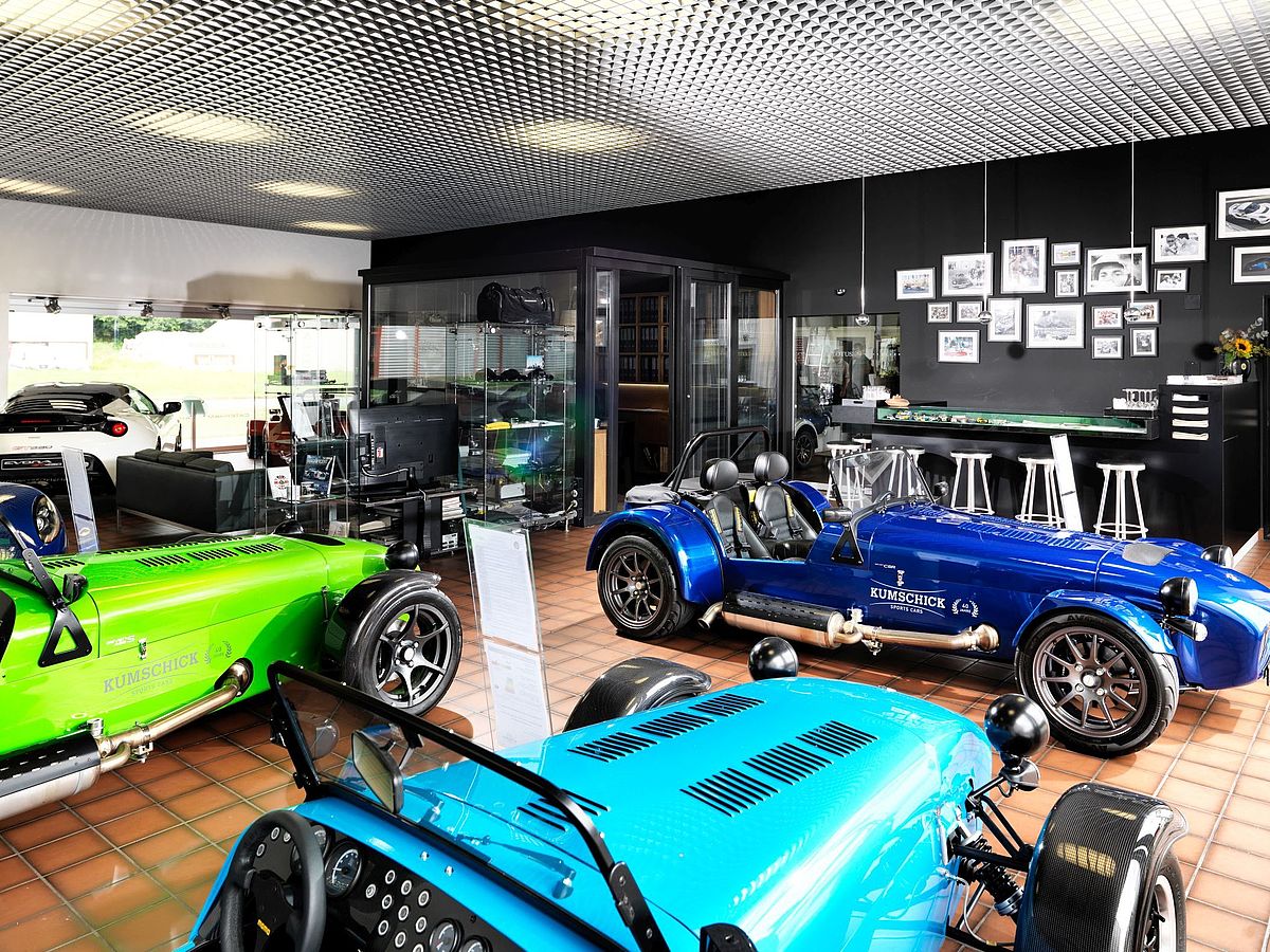 Ausstellungsraum bei Kumschick Sports Cars AG