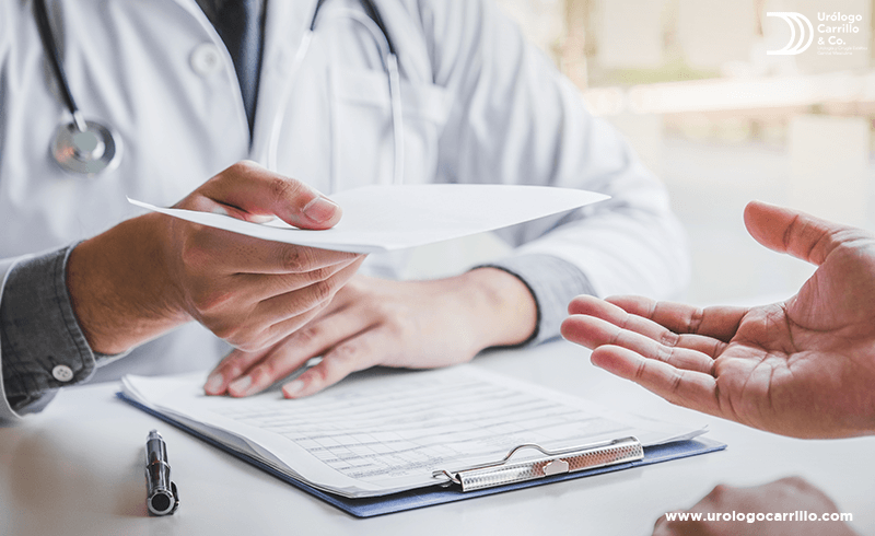 Un médico especialista puede dar tratamiento a las pápulas