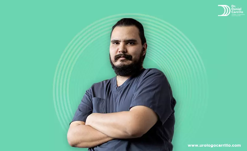 Dr. Daniel Carrillo, urólogo experto en tratamiento de baja libido en varones