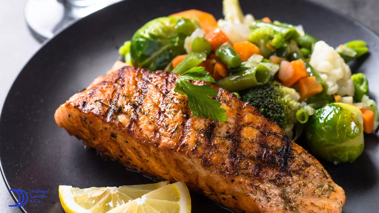 Siempre busca proteínas saludables con vegetales nutritivos 