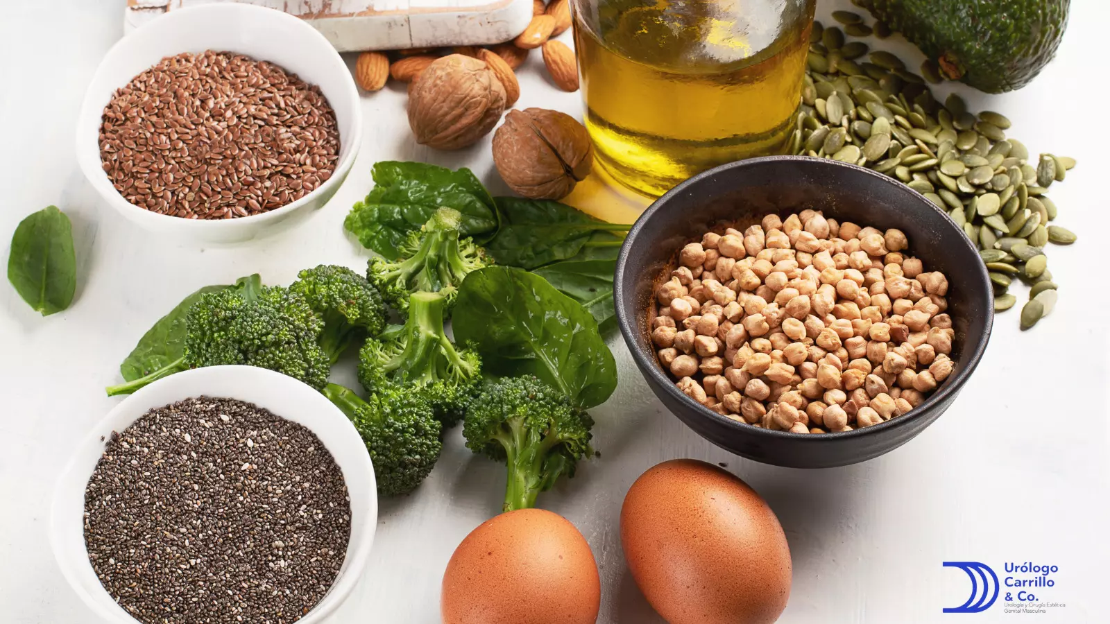 El huevo, semillas de chia y garbanzos son parte de una dieta nutritiva 