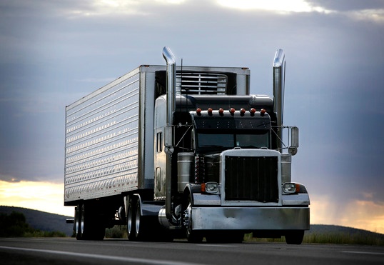 photodune-3150185-truck-xs_2.jpg