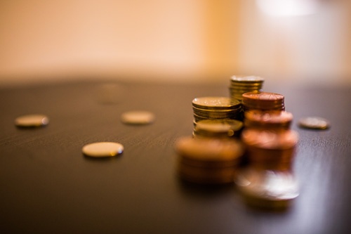 how to handle accidentally over or underpaying an employee