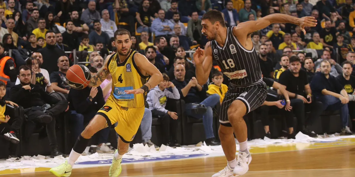 Basketball action