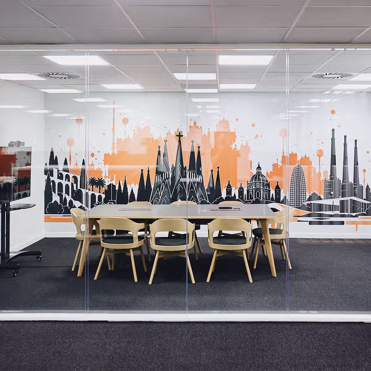 neuer Meeting Room im Office marbet Barcelona
