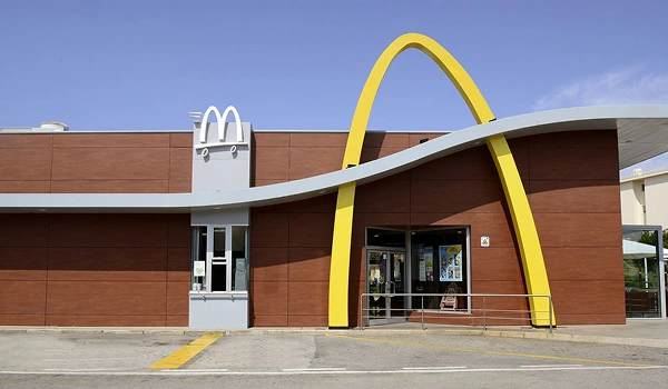 McDonald's Lagos | McDonald's Almeirim