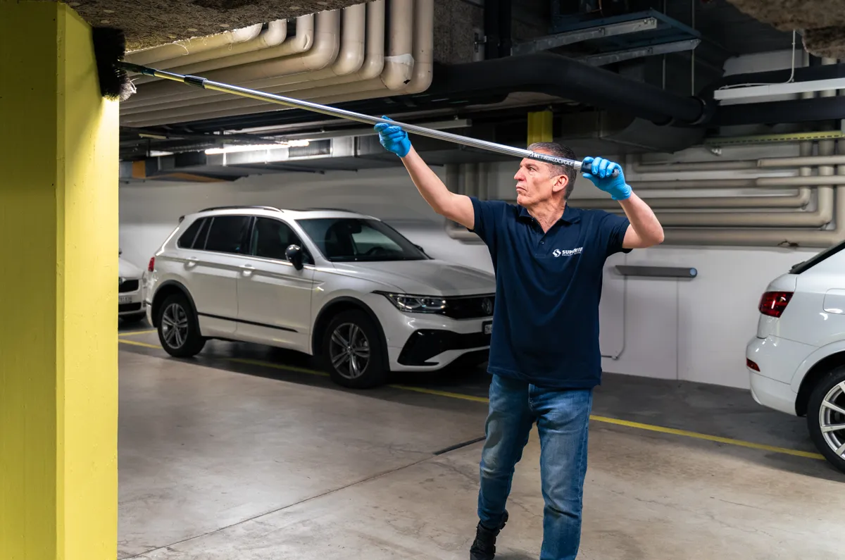 reinigung einer garage