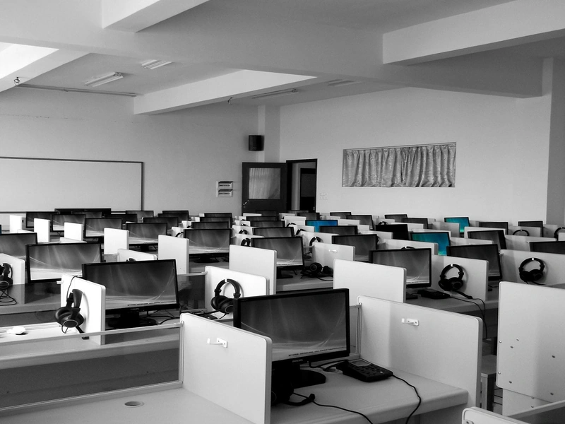 Laboratorio de computación vacío