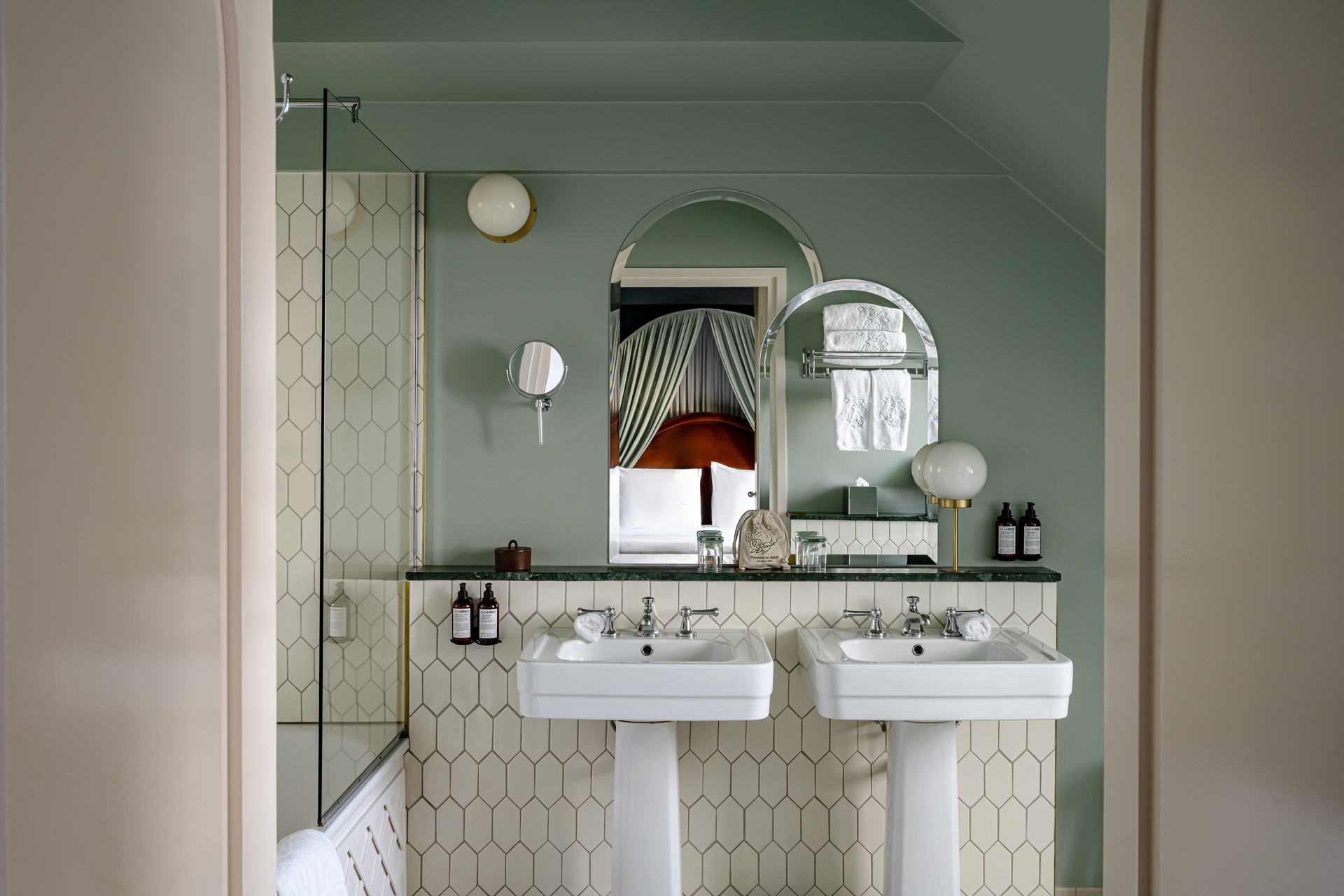 salle de bains hôtel des grands boulevards experimental paris