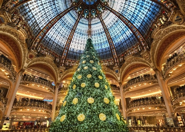 Grands Boulevards Experimental - Vitrines des Grands Magasins