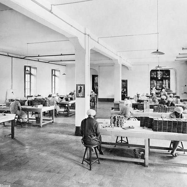Serono Bioplastina factory floor