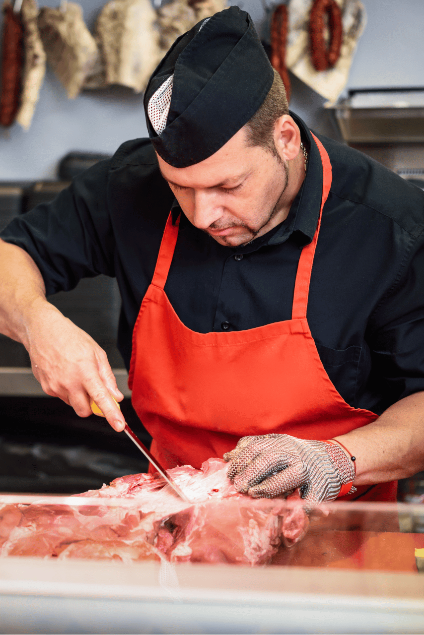 Boucher professionnel en découpe – mission d’intérim métiers de bouche