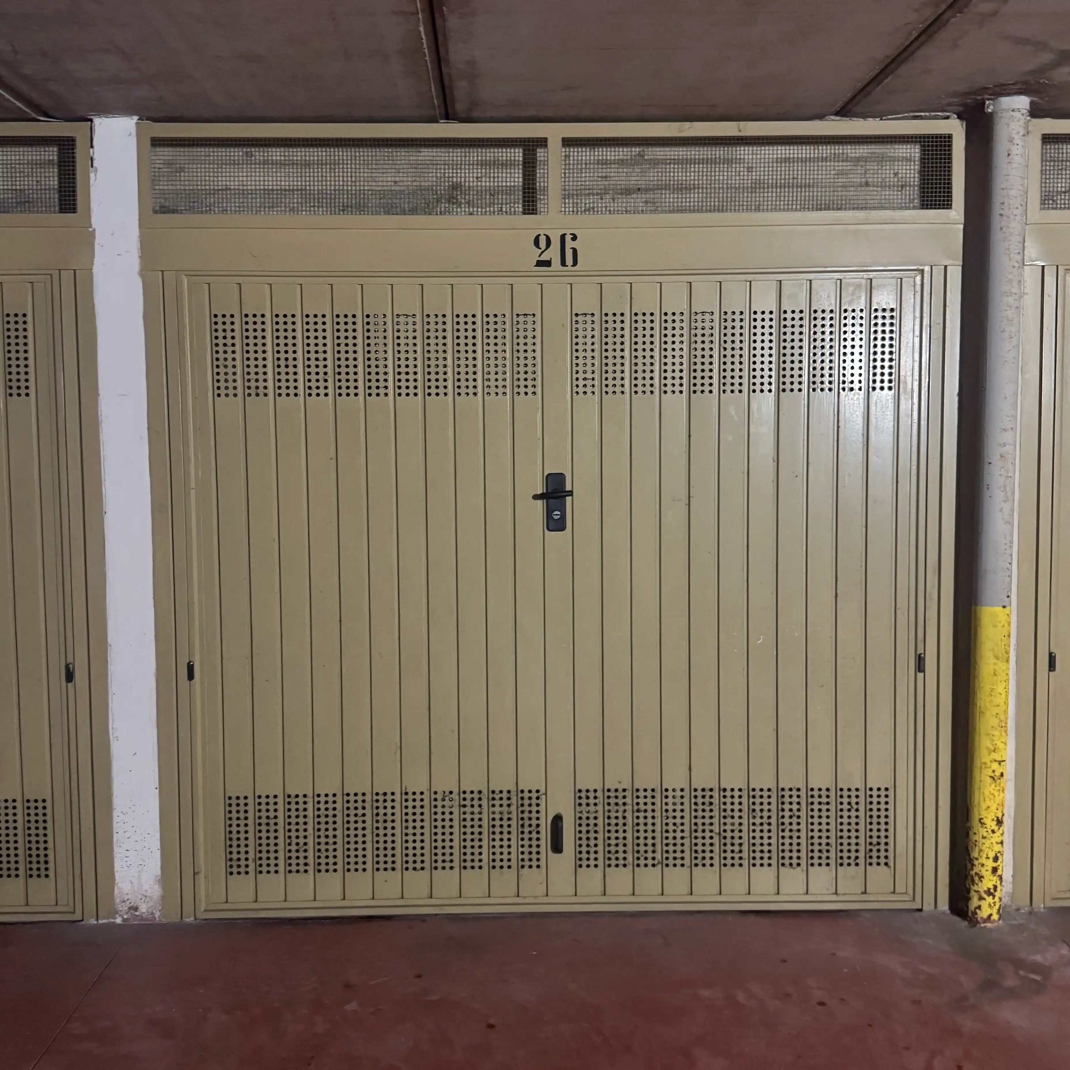 parcheggio privato Via Vespri Siciliani