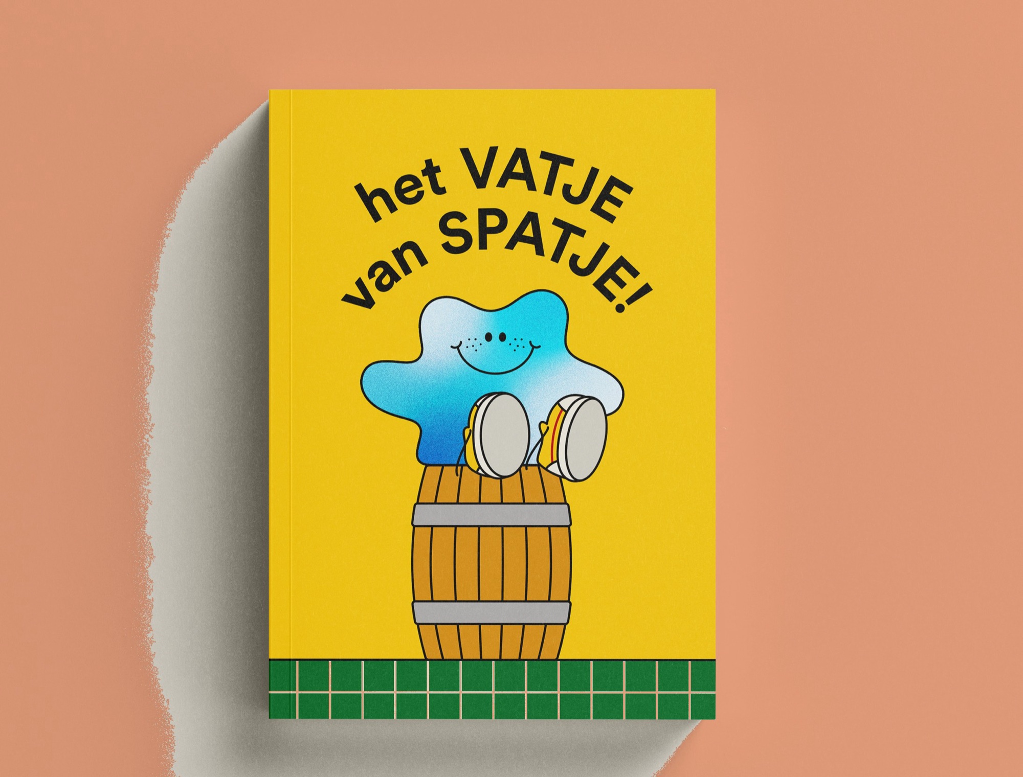 De cover van Het vatje van Spatje op een koraalkleurige achtergrond