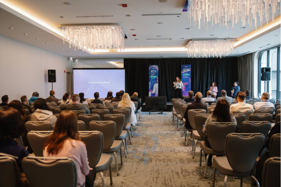 Photo of the Wiremind team.