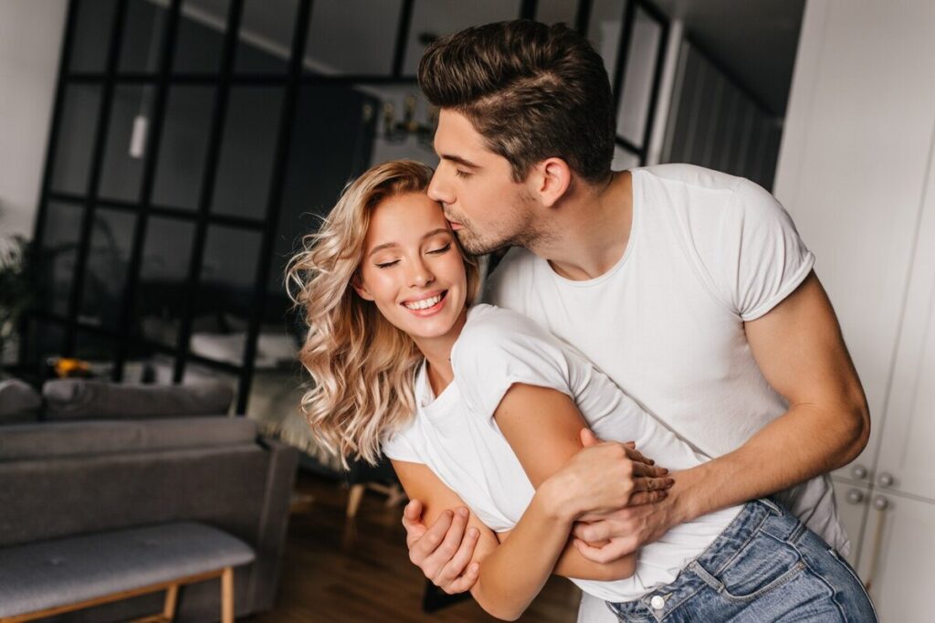 Fun and playful date between a boyfriend and a girlfriend