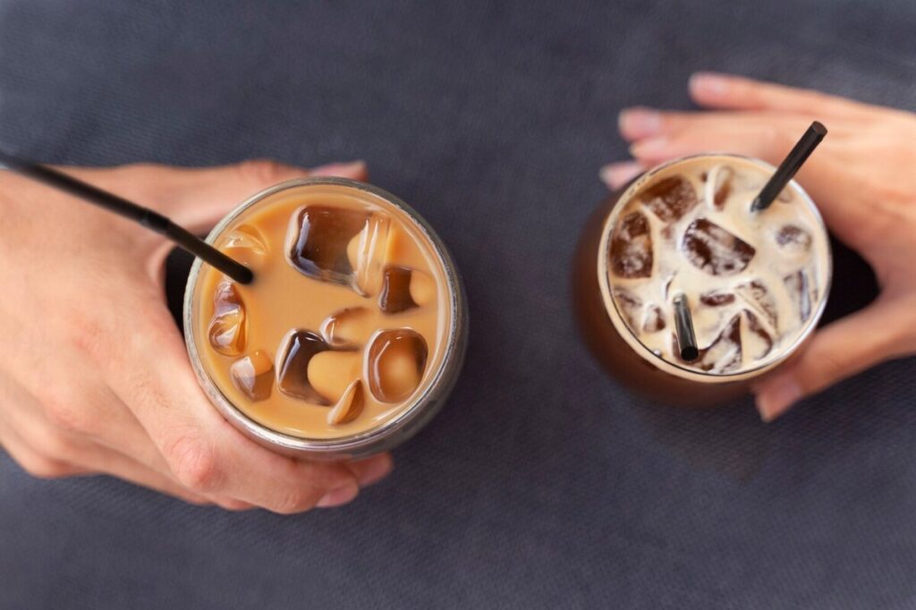 Seasonal iced coffee drinks 