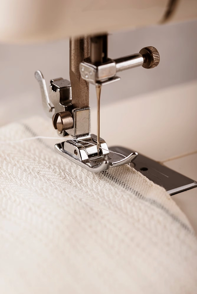 Machine à broder pour broderie personnalisée en suisse