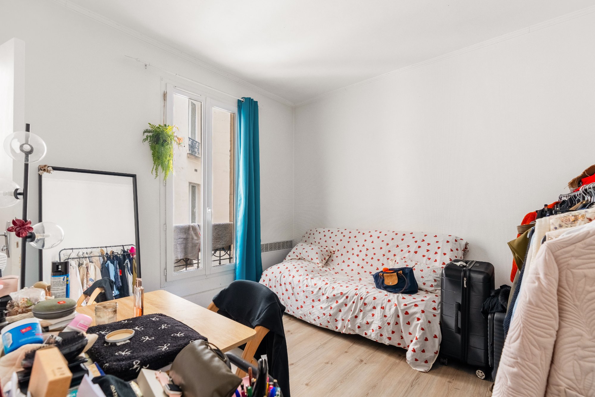 Quartier Paris 11e Arrondissement – Un appartement de 15,35m² Carrez au deuxième étage.