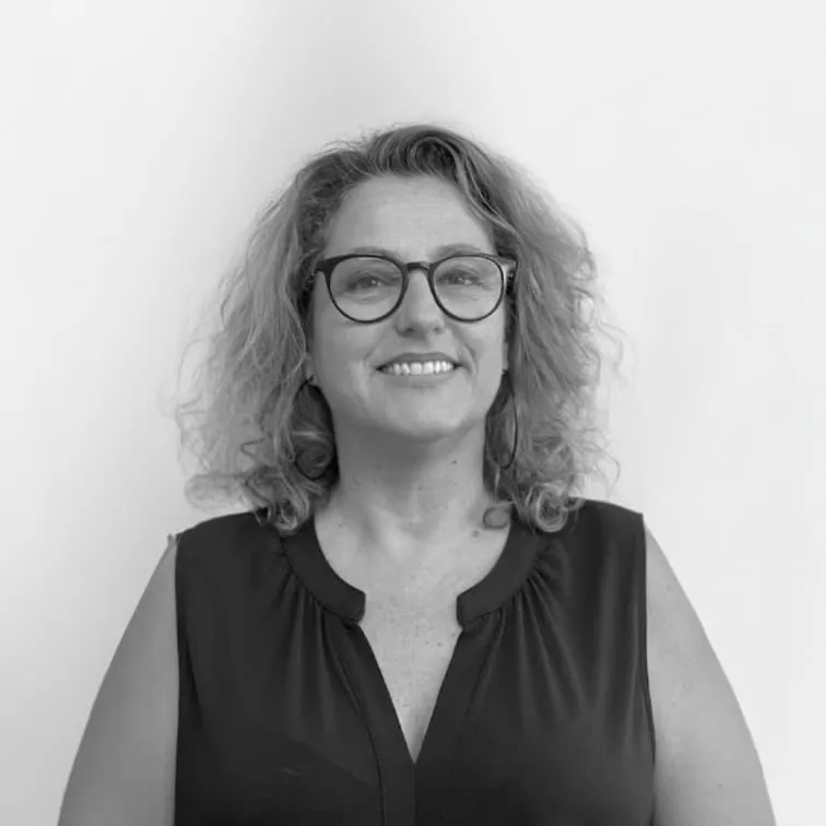 Portrait de Stéphanie Denis Laventure, psychologue du travail et intervenante CMC en ressources humaines, prévention des RPS et management.