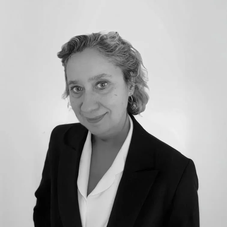 Portrait de Loetitia Rezenthel, consultante CMC en gestion des ressources humaines, ancienne fonctionnaire et responsable RH.